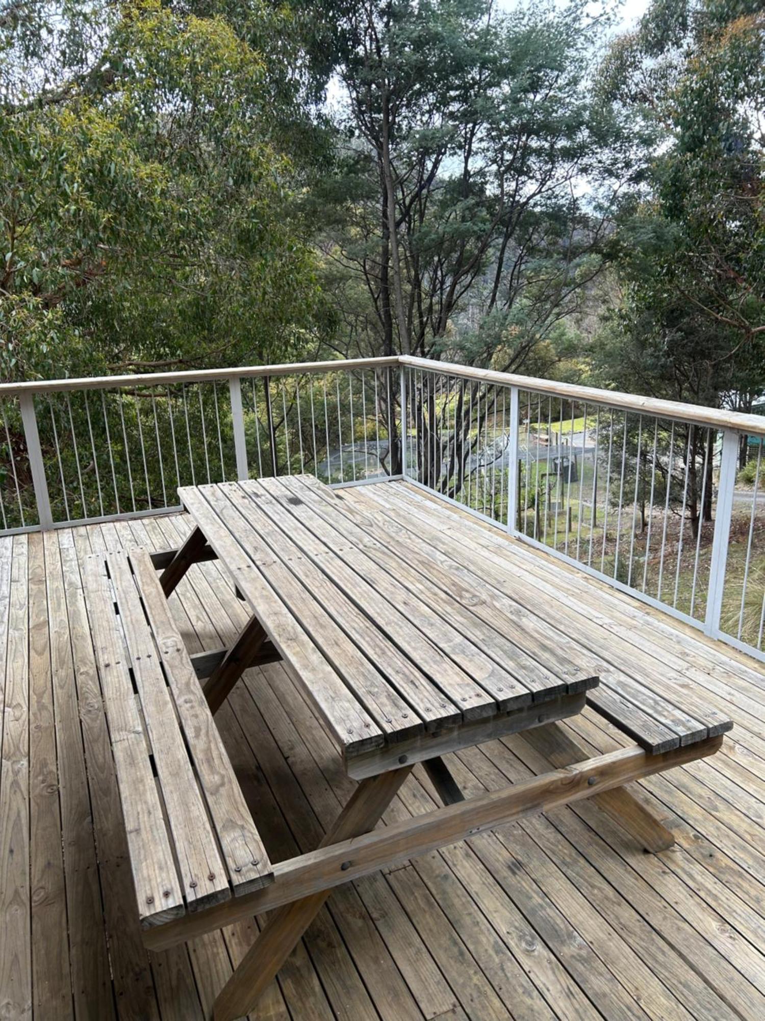 Base Camp Tasmania Hotel New Norfolk Ngoại thất bức ảnh