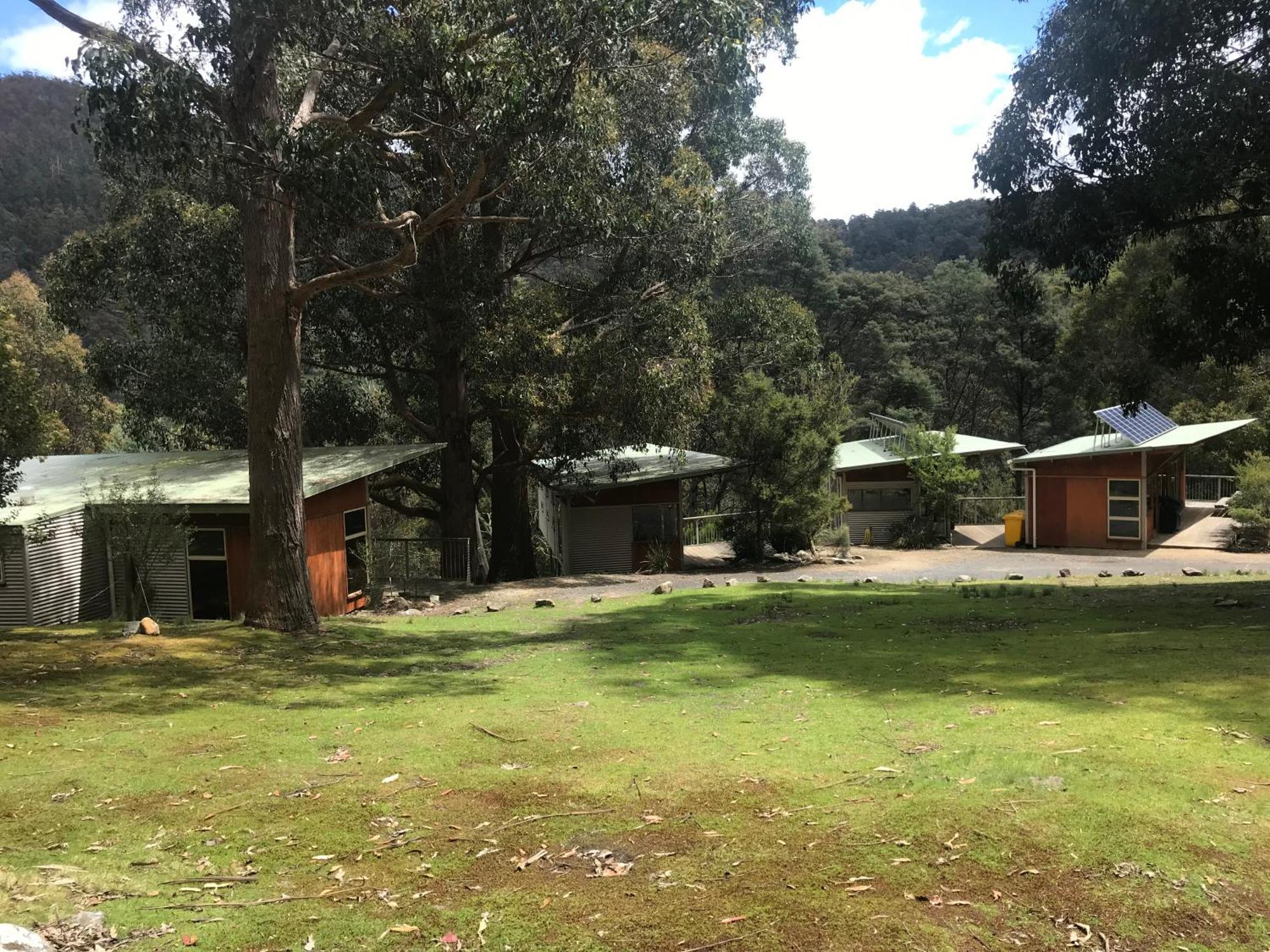 Base Camp Tasmania Hotel New Norfolk Ngoại thất bức ảnh